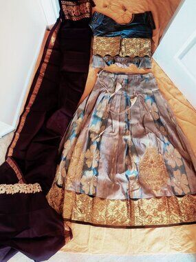 🌸 Stunning Ethnic Wear Set - Lehenga Choli with Dupatta 🌸